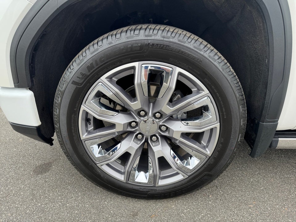 2023 GMC Sierra 1500 4WD Crew Cab Short Box Denali