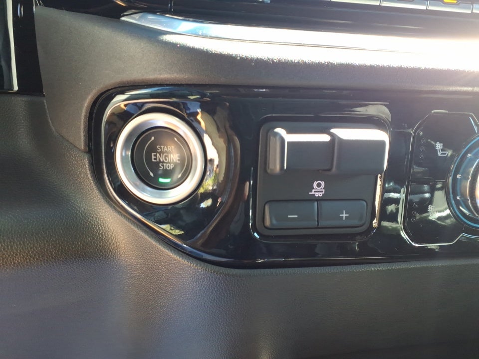 2022 GMC Sierra 1500 4WD Crew Cab Short Box Elevation