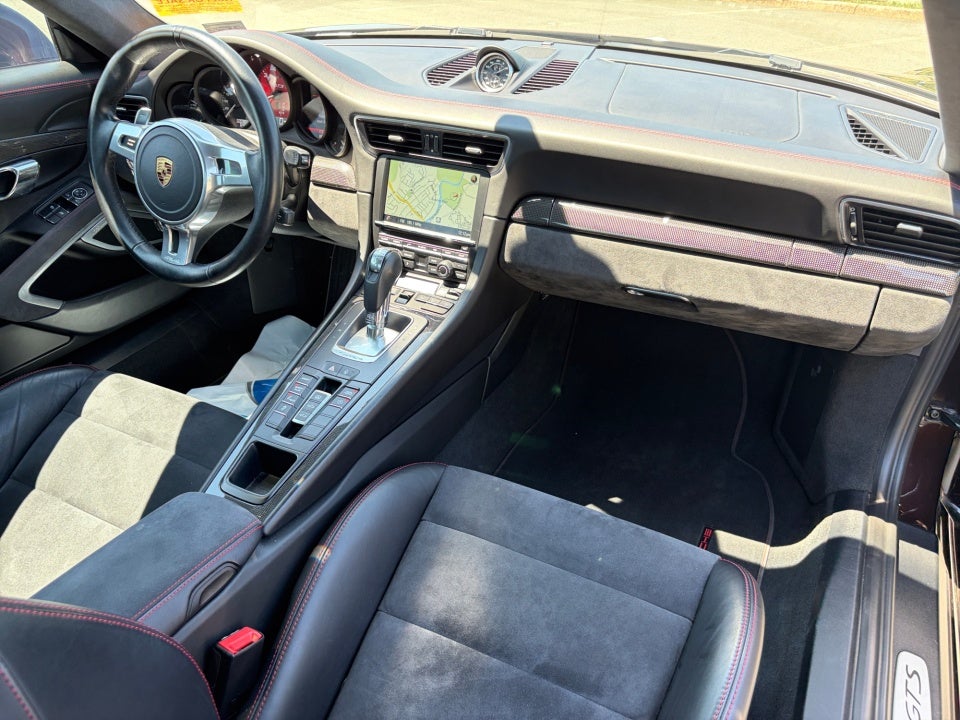 2016 Porsche 911 Carrera GTS