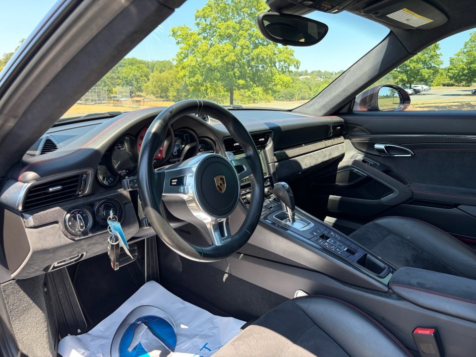 2016 Porsche 911 Carrera GTS