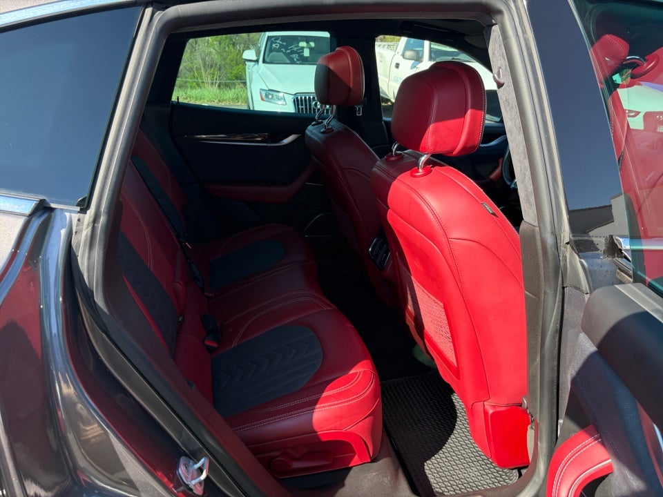 2017 Maserati Levante 