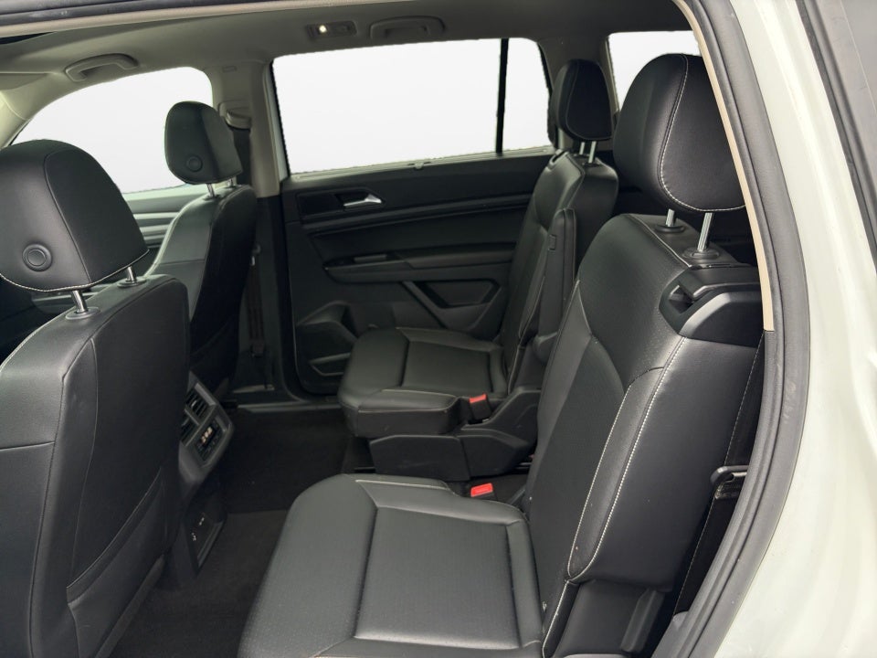 2021 Volkswagen Atlas 3.6L V6 SE w/Technology R-Line