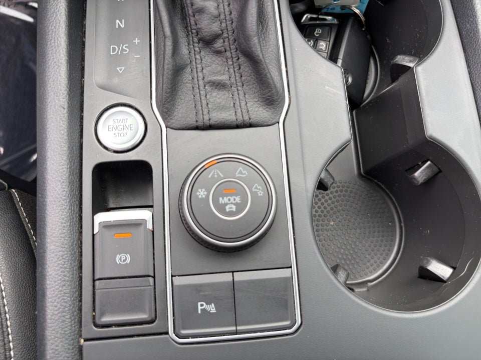 2021 Volkswagen Atlas 3.6L V6 SE w/Technology R-Line