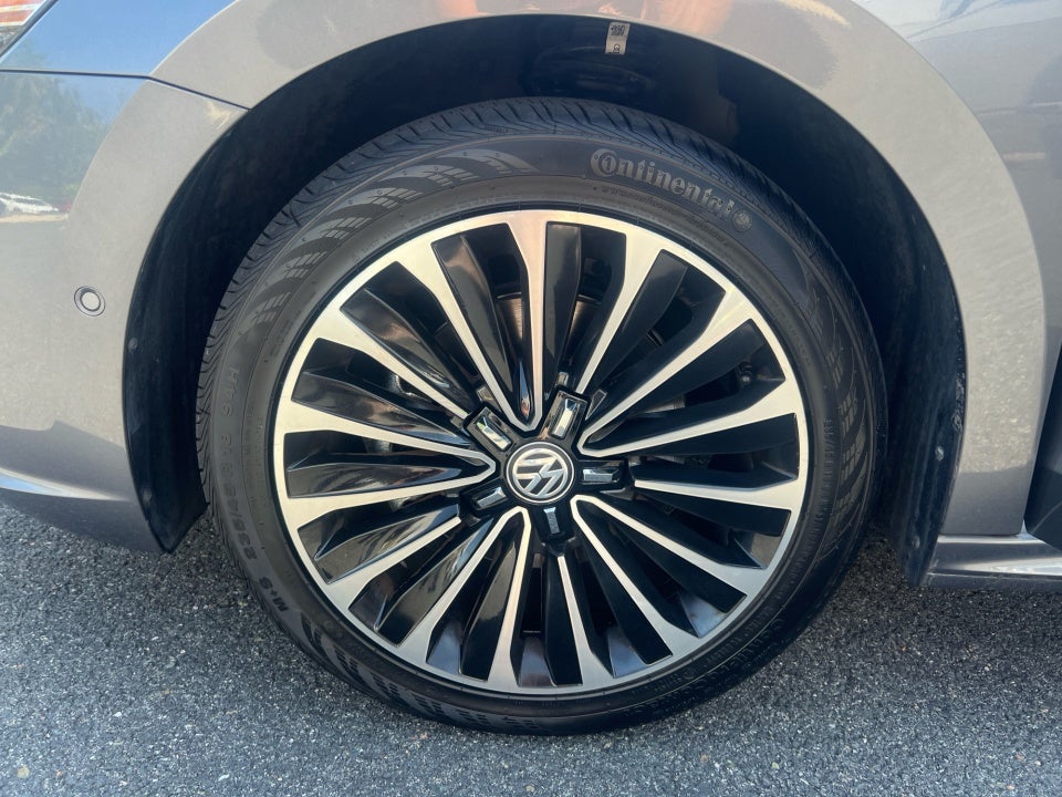 2022 Volkswagen Passat 2.0T Limited Edition