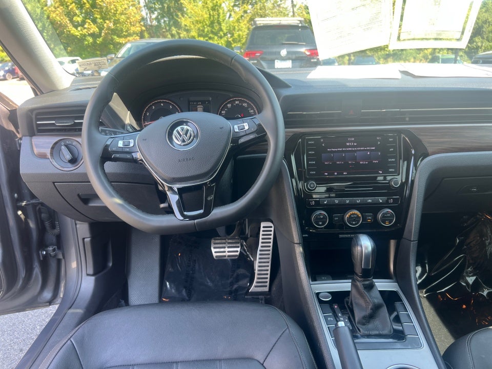 2022 Volkswagen Passat 2.0T Limited Edition