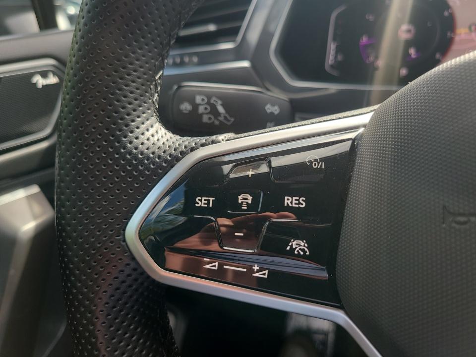 2022 Volkswagen Tiguan SEL R-Line