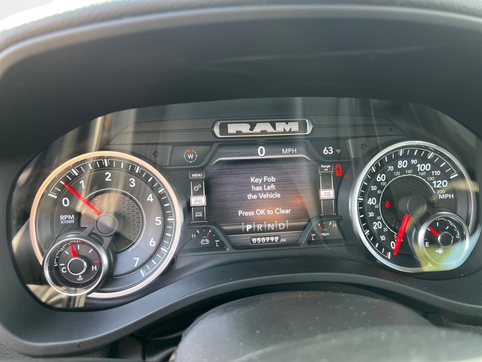 2022 RAM 1500 Big Horn Crew Cab 4x4 5'7" Box