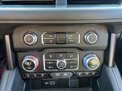 2024 GMC Yukon 4WD AT4