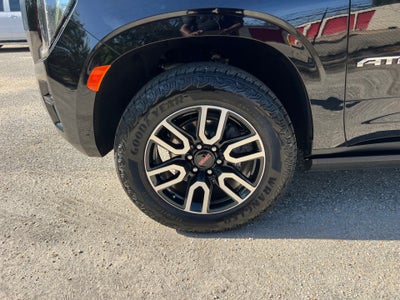 2024 GMC Yukon 4WD AT4