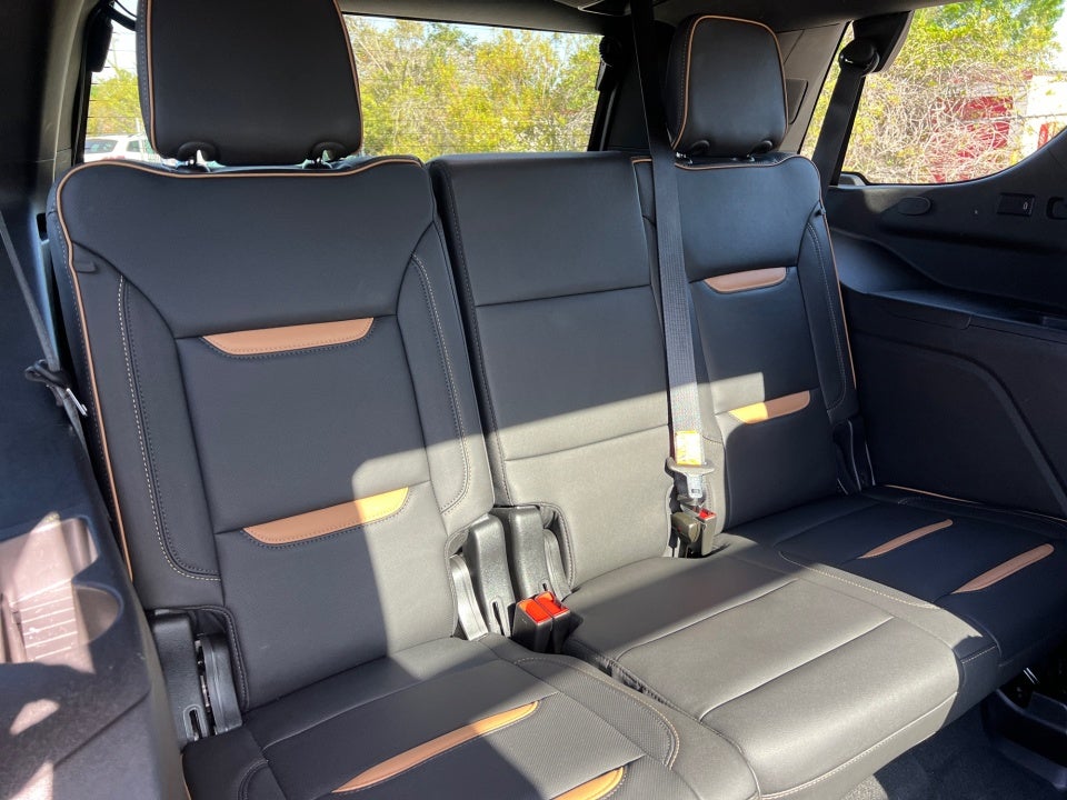 2024 GMC Yukon 4WD AT4