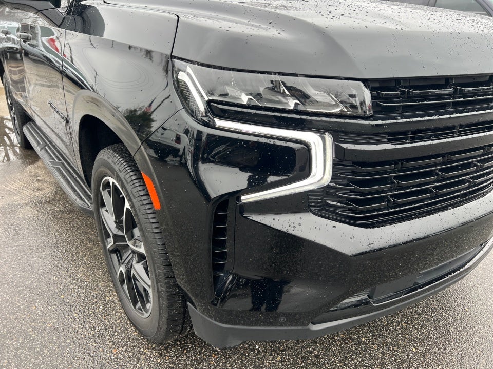 2023 Chevrolet Suburban 4WD RST