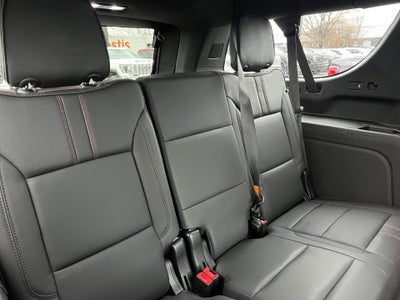 2023 Chevrolet Suburban 4WD RST