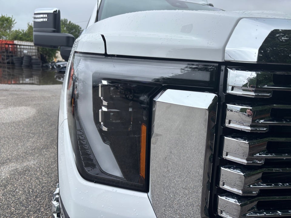 2025 GMC Sierra 3500HD Denali