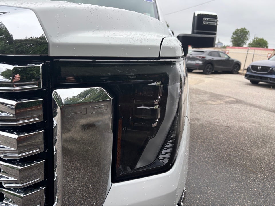 2025 GMC Sierra 3500HD Denali