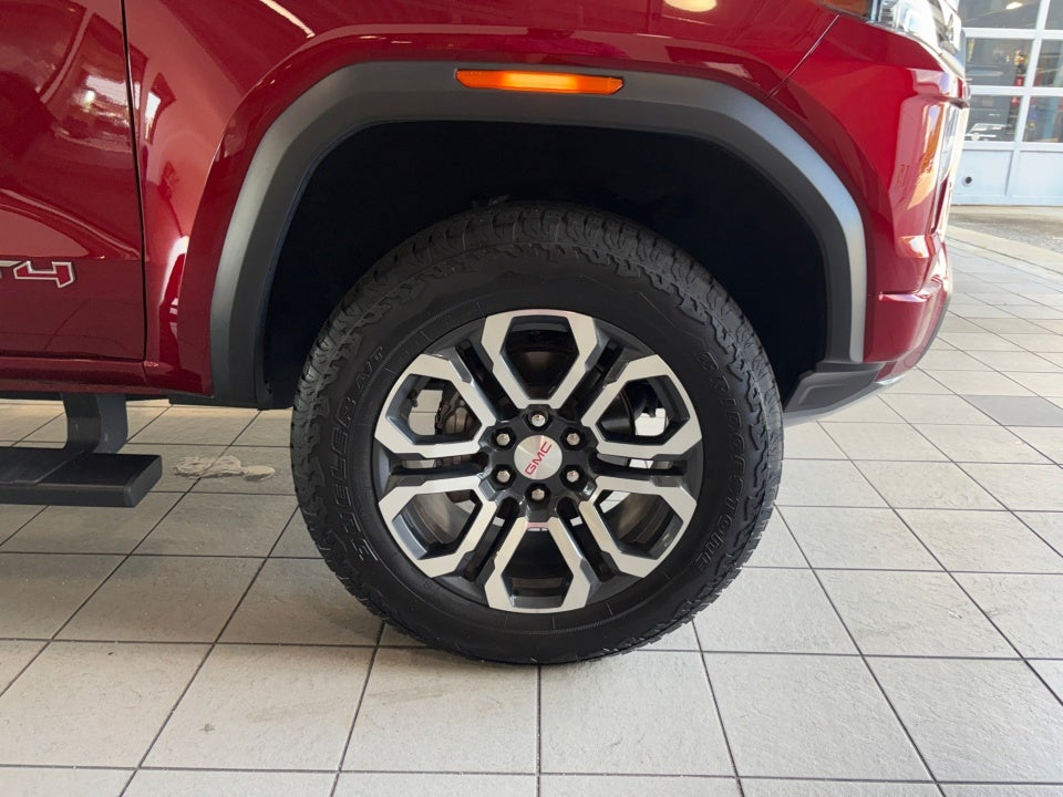 2024 GMC Canyon 4WD AT4