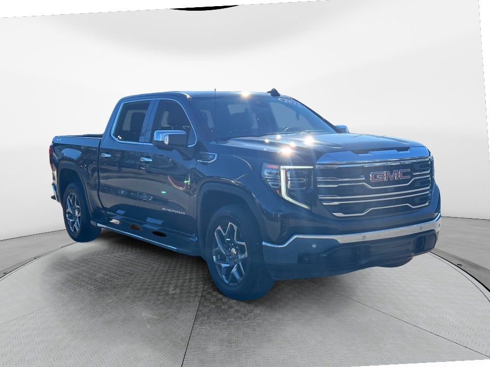2022 GMC Sierra 1500 4WD Crew Cab Short Box SLT