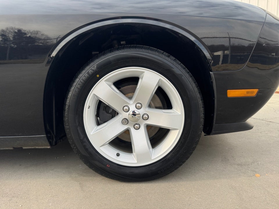 2013 Dodge Challenger SXT Plus