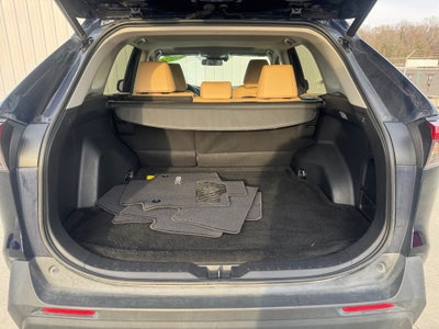 2021 Toyota RAV4 Hybrid XLE Premium