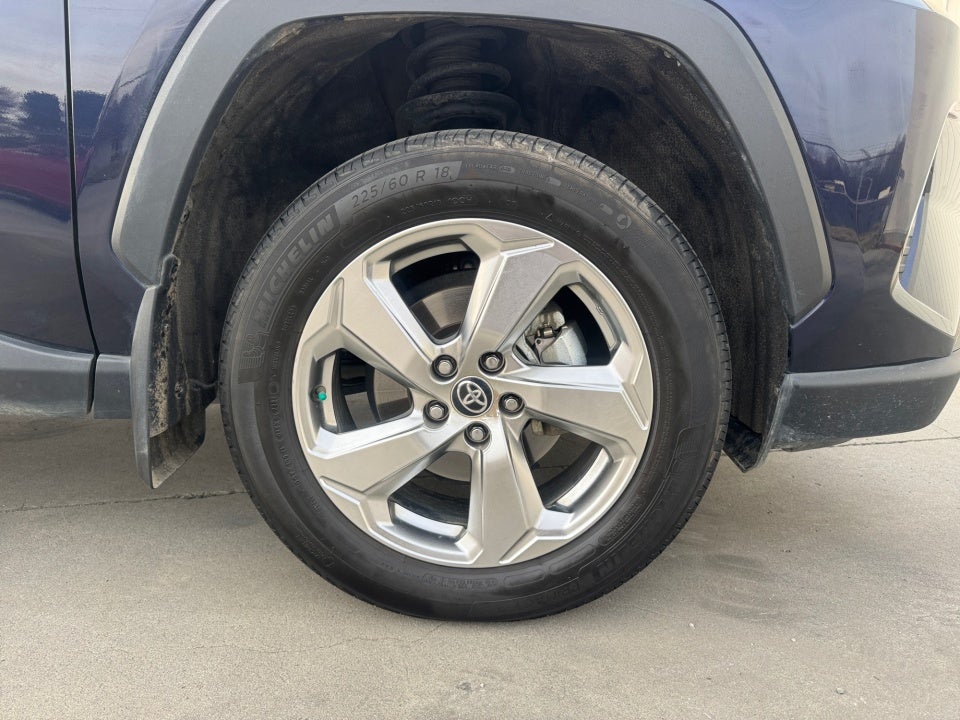 2021 Toyota RAV4 Hybrid XLE Premium