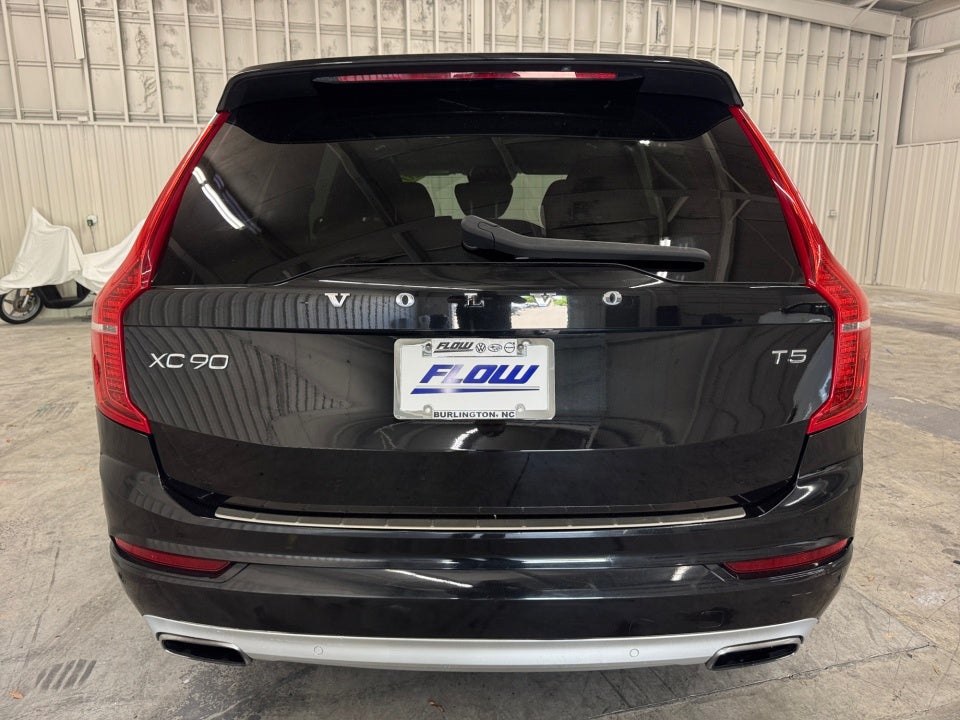 2017 Volvo XC90 T5 Momentum