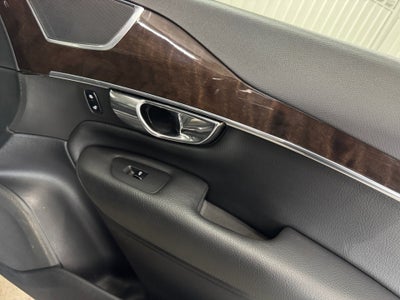 2017 Volvo XC90 T5 Momentum