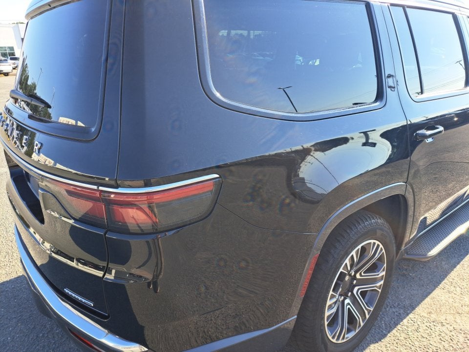 2022 Jeep Wagoneer Series III 4x4