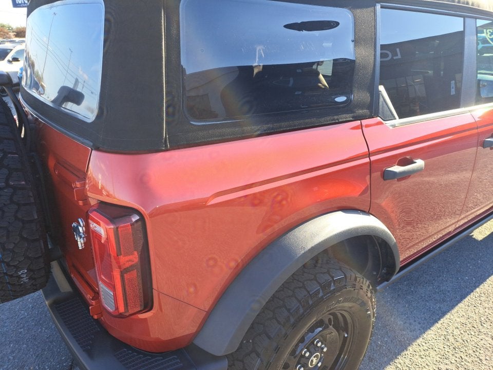 2023 Ford Bronco Base