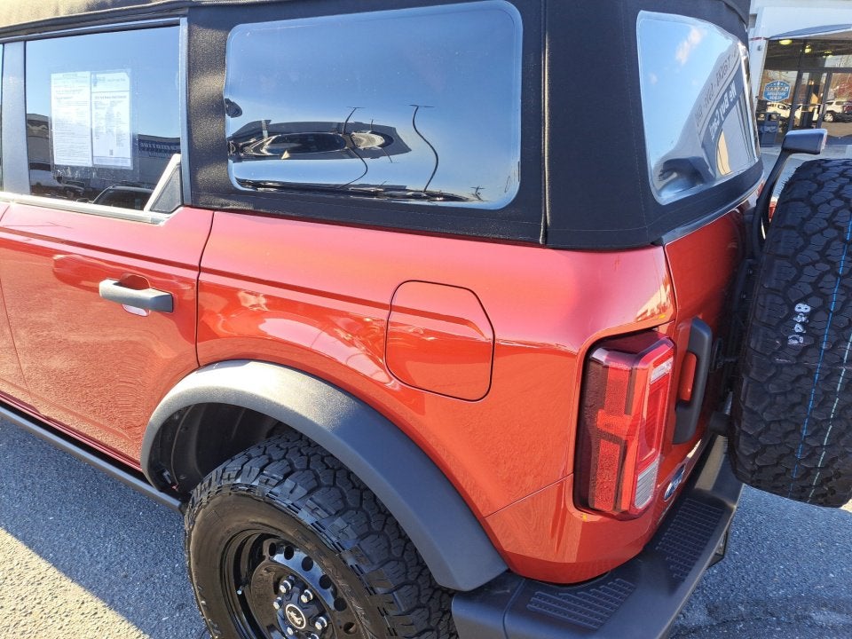 2023 Ford Bronco Base