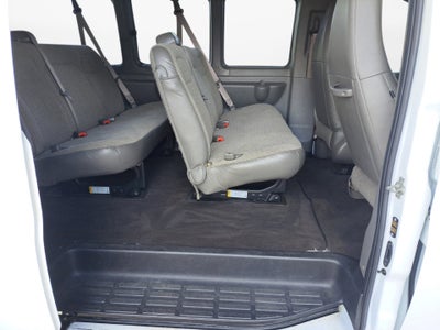 2024 Chevrolet Express Passenger 3500 1LT