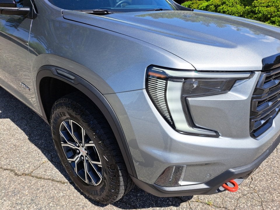 2025 GMC Acadia AT4