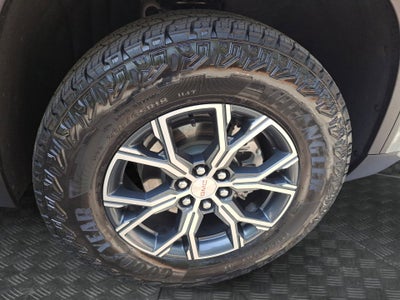 2025 GMC Acadia AT4