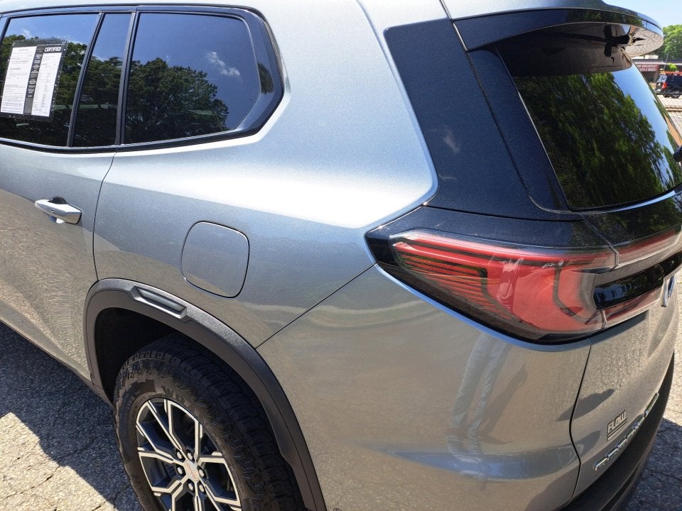 2025 GMC Acadia AT4