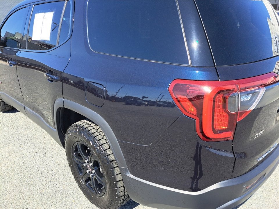 2022 GMC Acadia AT4