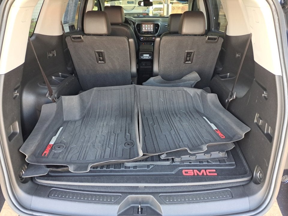 2022 GMC Acadia AT4