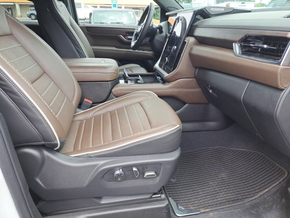 2025 GMC Yukon Denali Ultimate