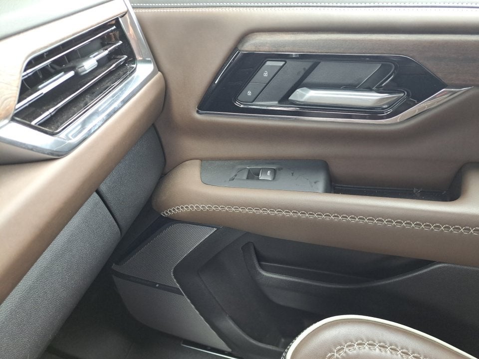 2025 GMC Yukon Denali Ultimate