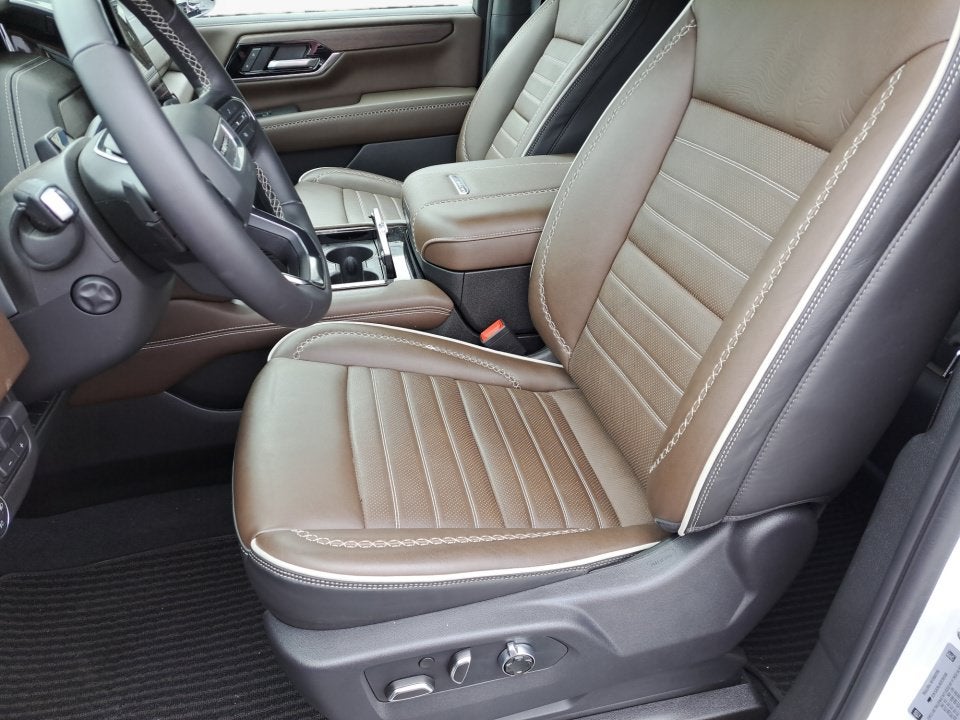 2025 GMC Yukon Denali Ultimate