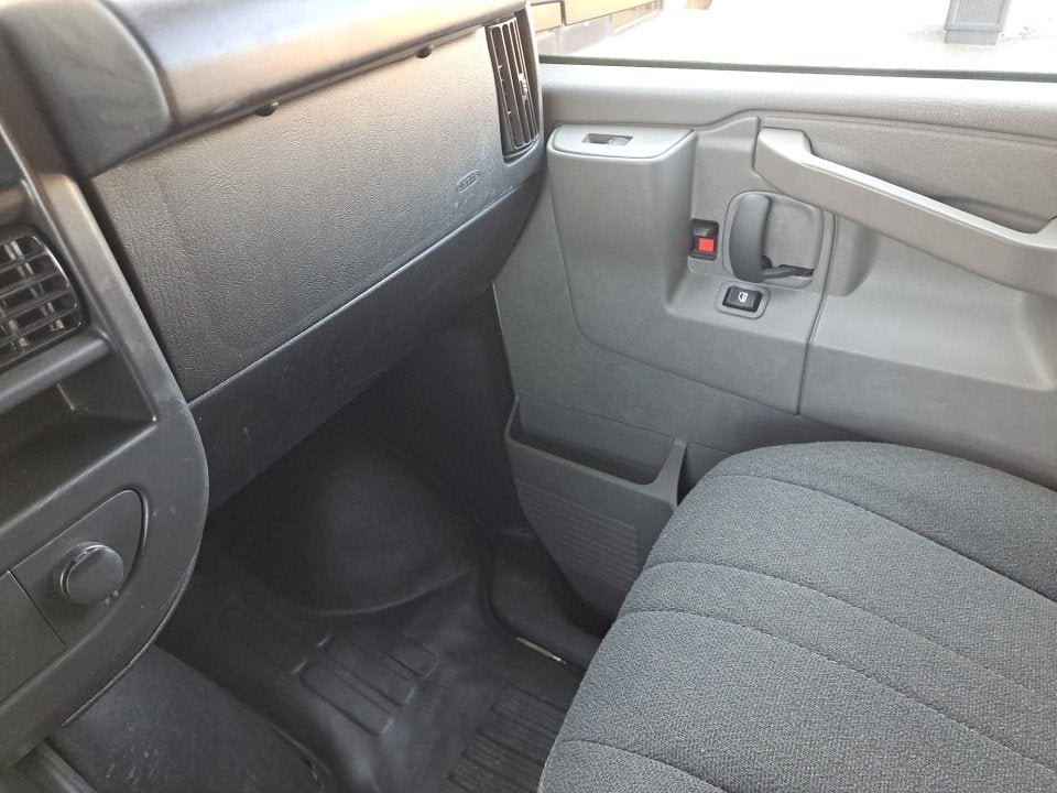 2025 GMC Savana Cargo Work Van