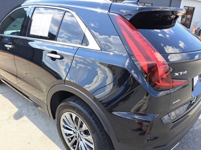 2025 Cadillac XT4 Premium Luxury