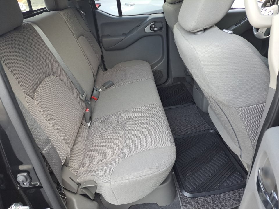 2021 Nissan Frontier Crew Cab SV 4x4