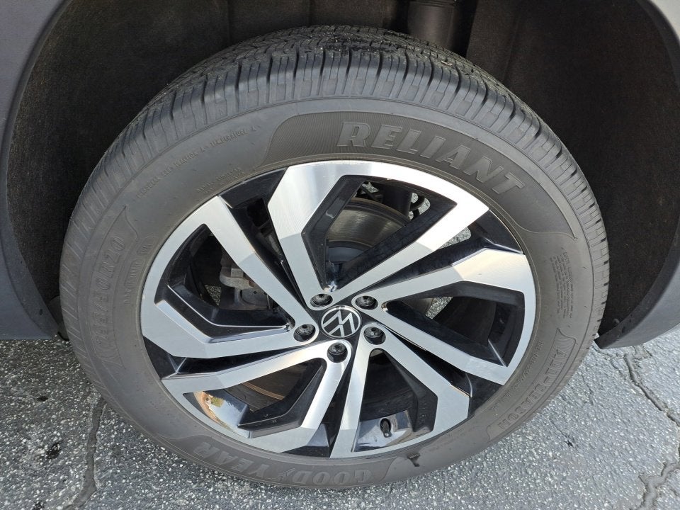 2020 Volkswagen Atlas Cross Sport 3.6L V6 SEL R-Line