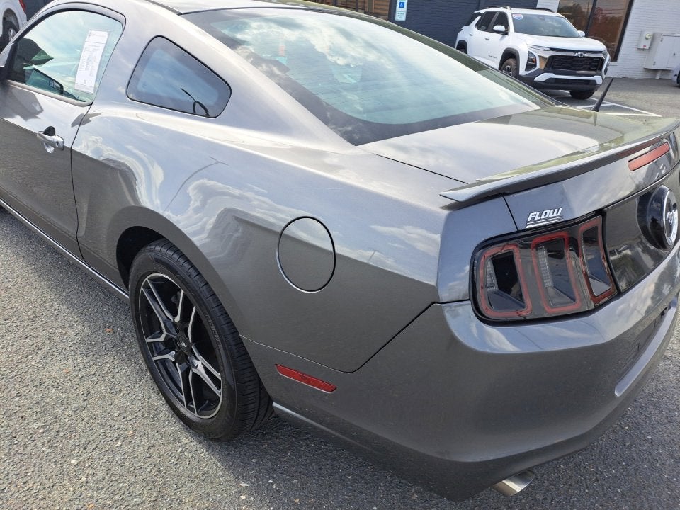 2014 Ford Mustang V6