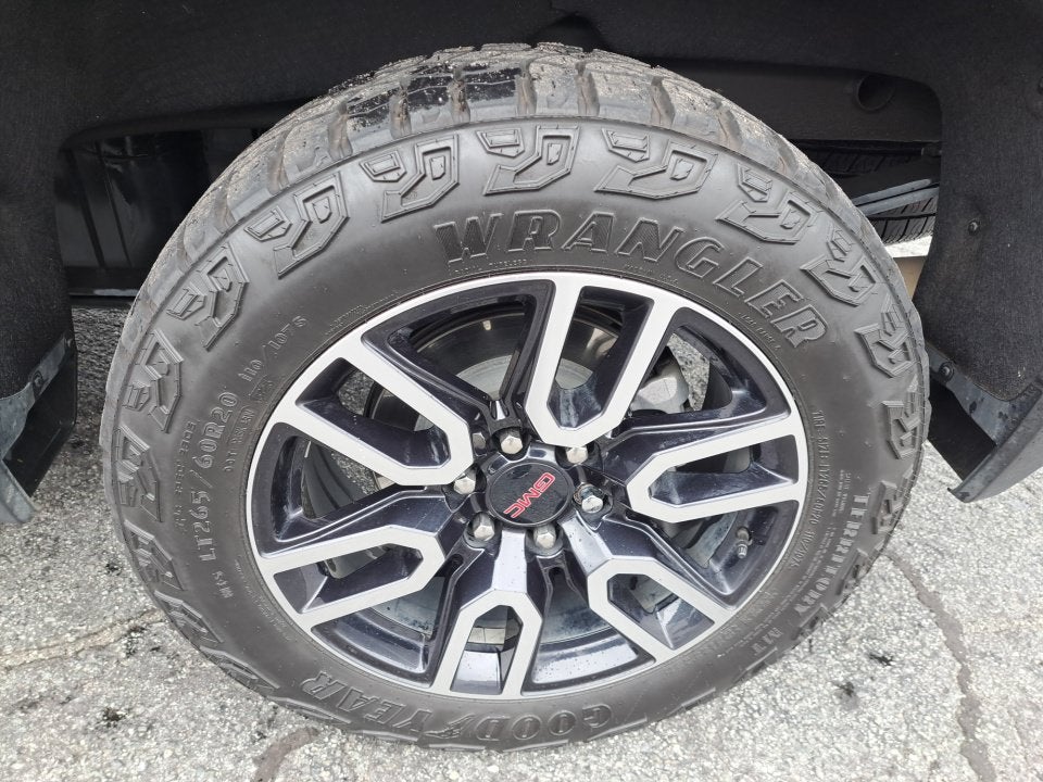 2025 GMC Sierra 1500 AT4