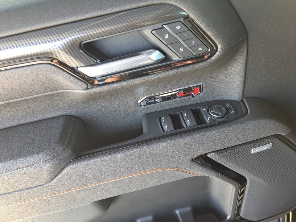 2025 GMC Sierra 1500 AT4