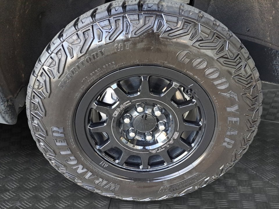 2023 GMC Sierra 1500 AT4X