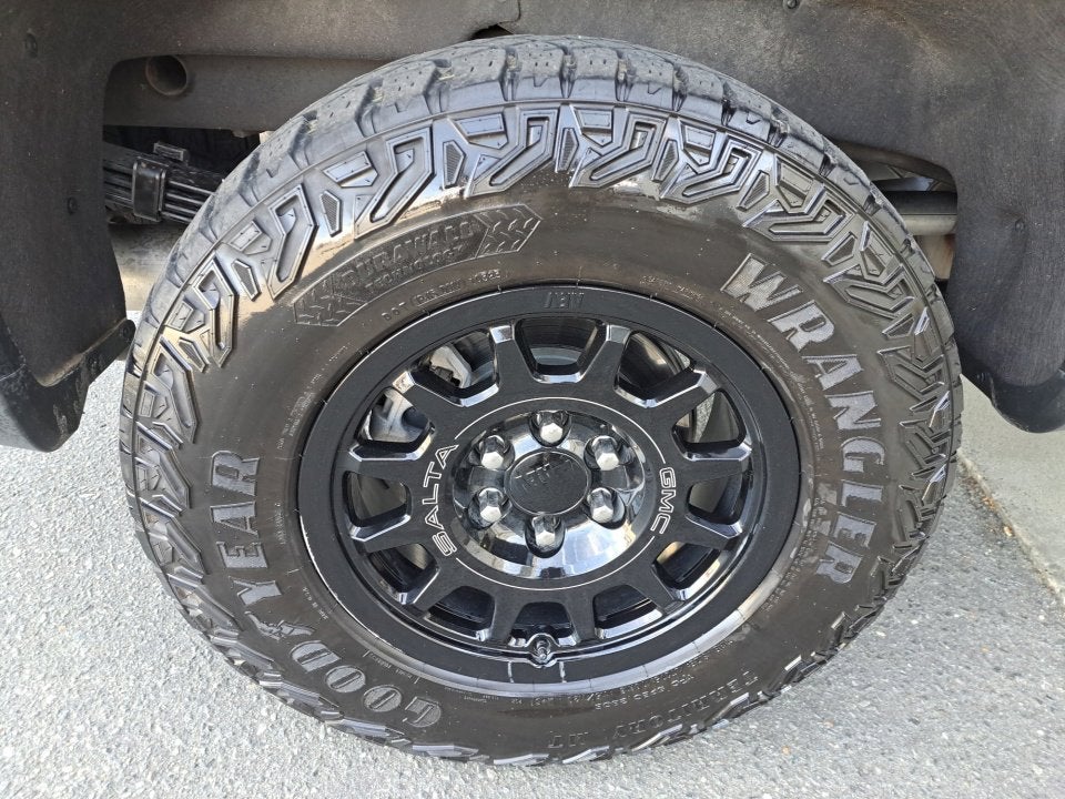 2023 GMC Sierra 1500 AT4X