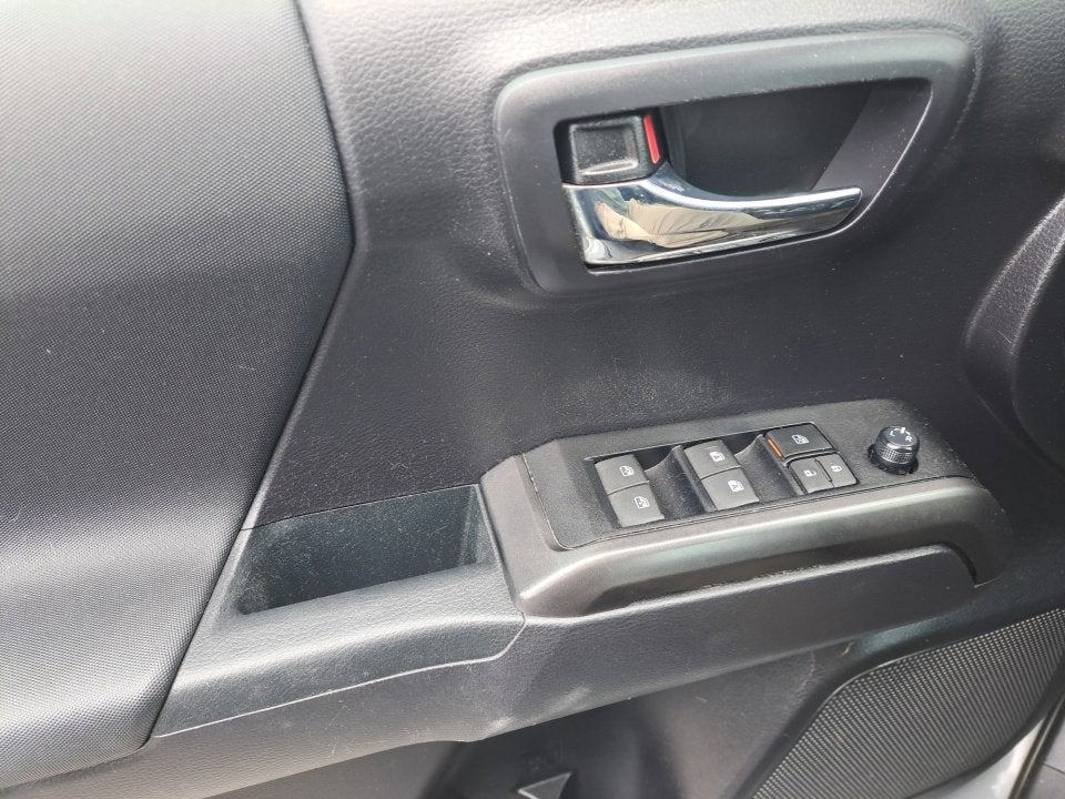 2021 Toyota Tacoma 4WD SR5