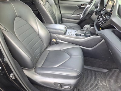 2023 Toyota Highlander Hybrid XLE