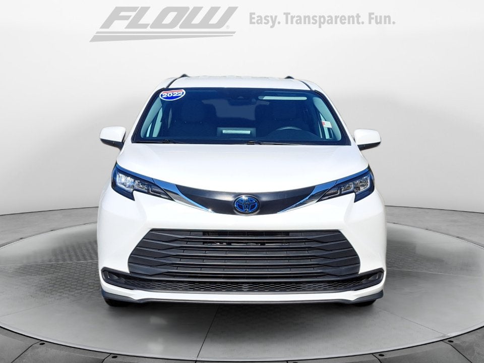 2022 Toyota Sienna LE