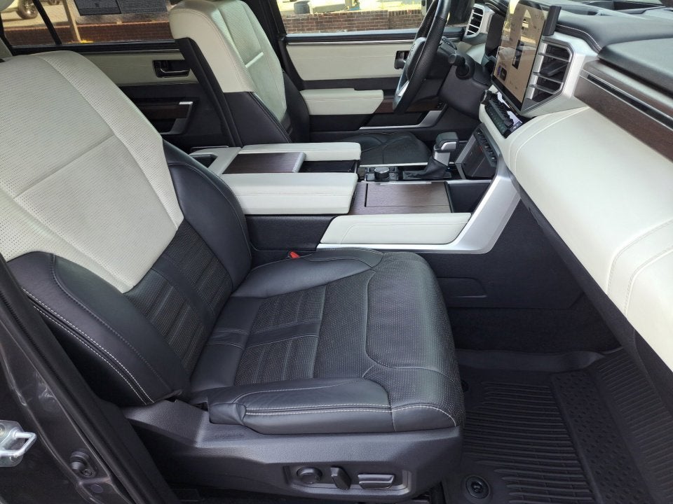 2024 Toyota Sequoia SR5